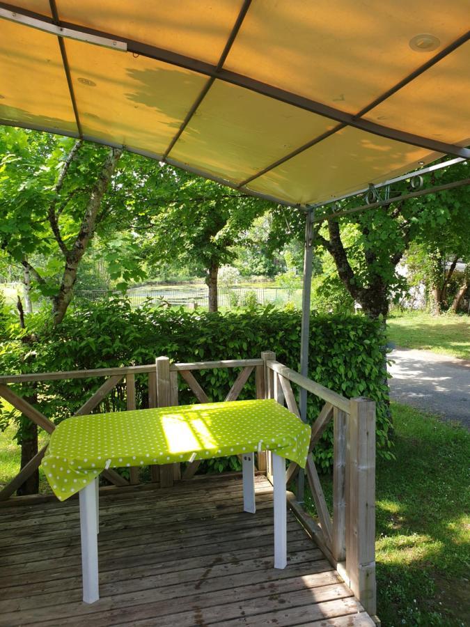 Le Moulin Du Bleufond Hotel Монтиняк Екстериор снимка