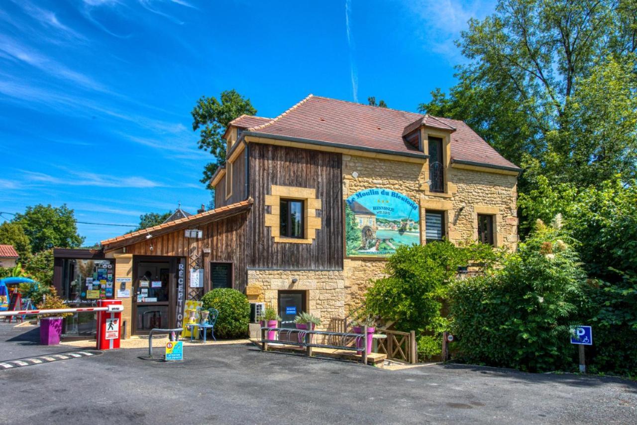 Le Moulin Du Bleufond Hotel Монтиняк Екстериор снимка