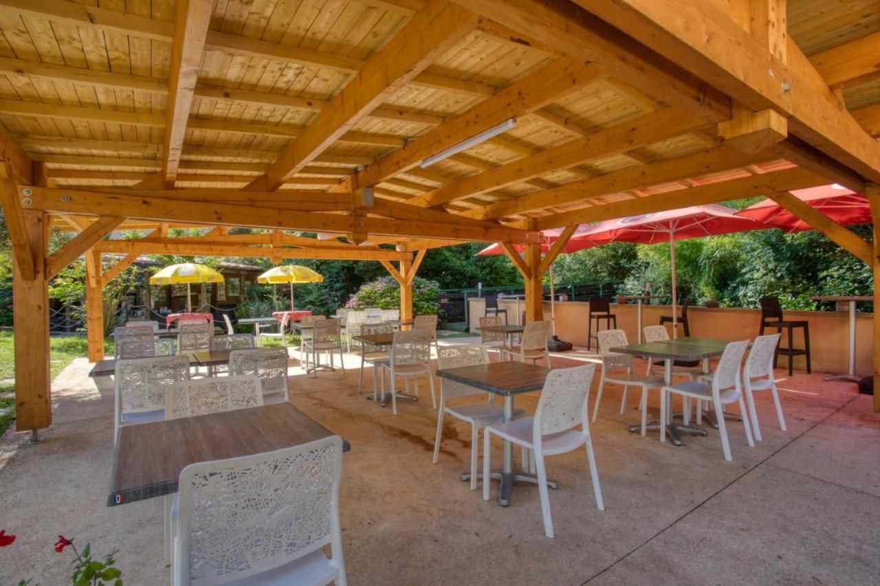 Le Moulin Du Bleufond Hotel Монтиняк Екстериор снимка