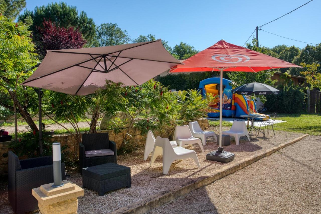 Le Moulin Du Bleufond Hotel Монтиняк Екстериор снимка