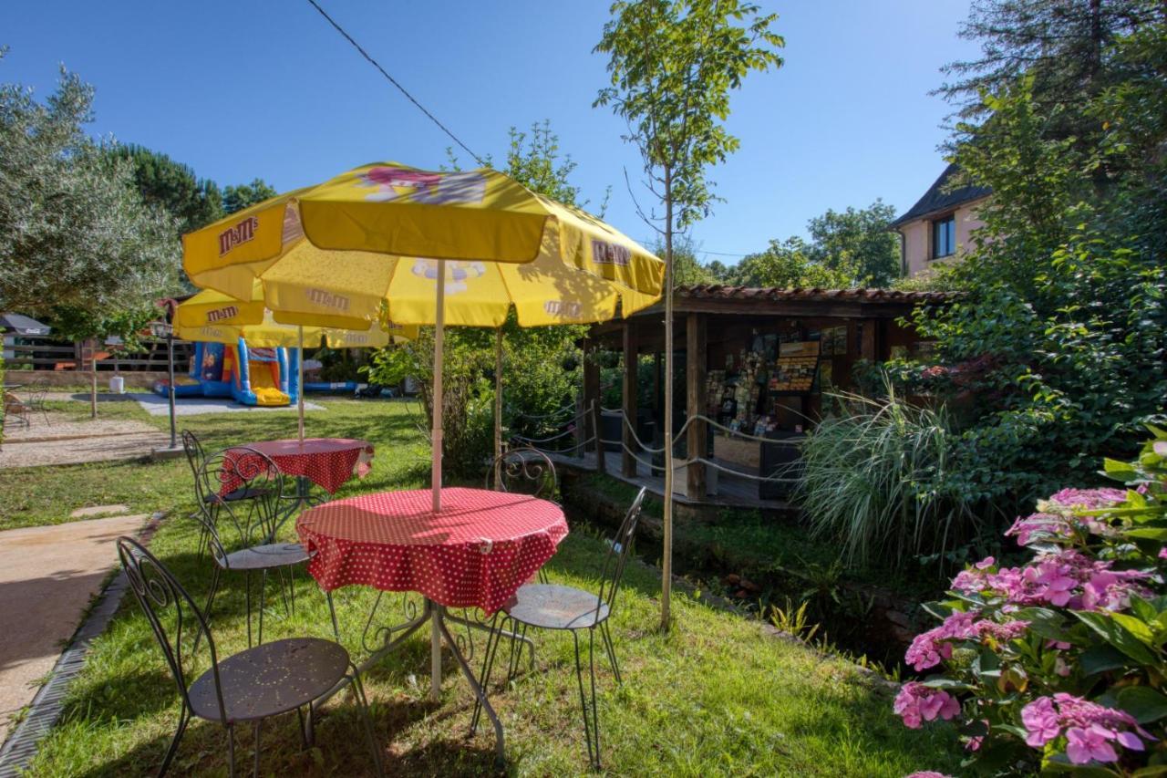 Le Moulin Du Bleufond Hotel Монтиняк Екстериор снимка