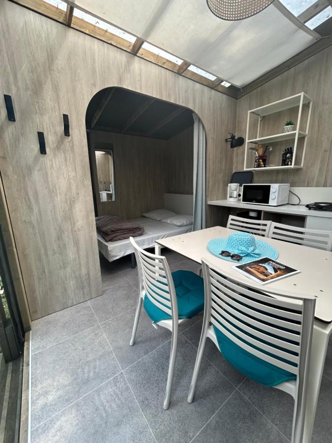 Le Moulin Du Bleufond Hotel Монтиняк Екстериор снимка