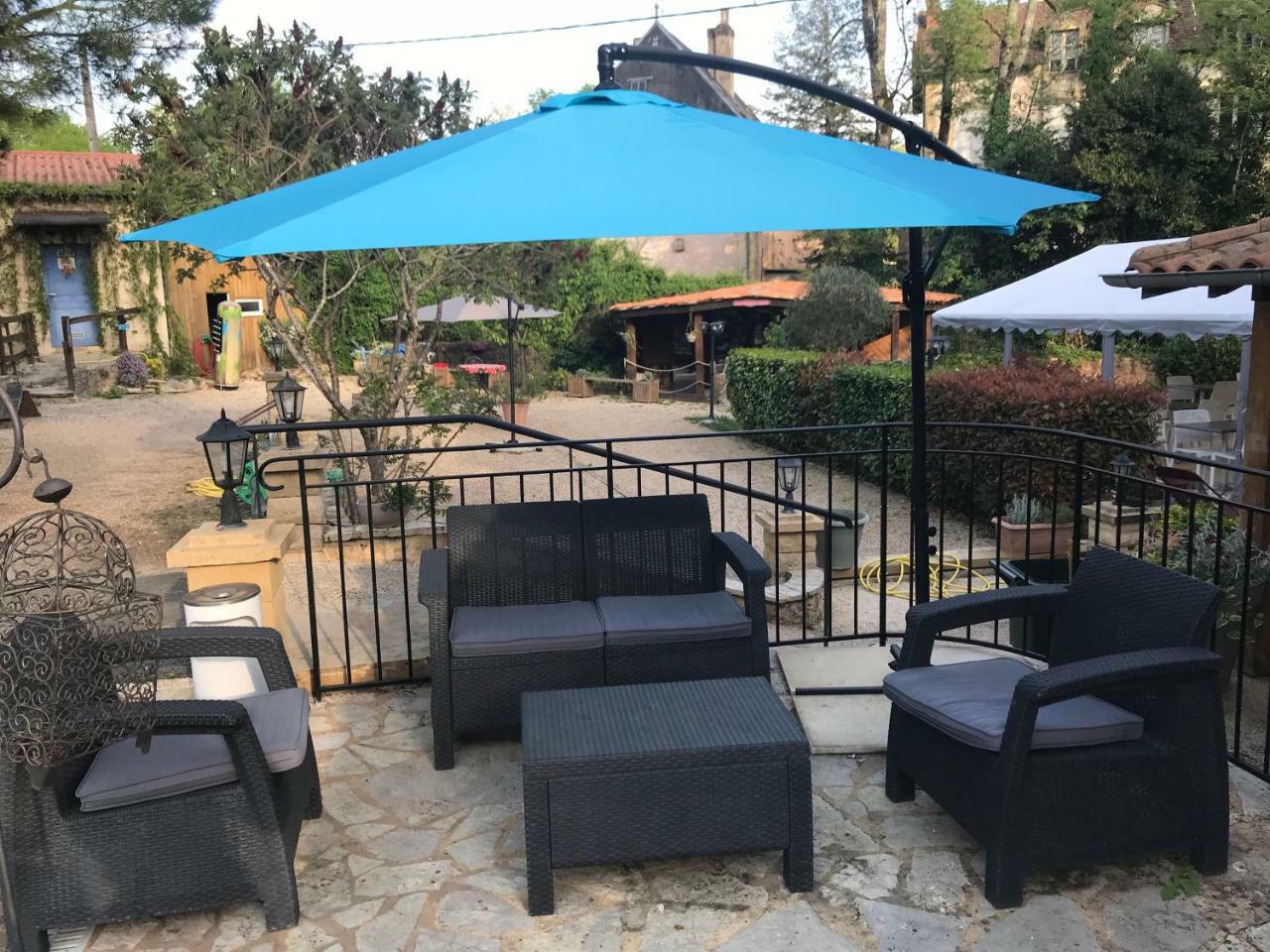 Le Moulin Du Bleufond Hotel Монтиняк Екстериор снимка